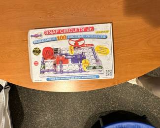 Snap Circuits Jr. SC Electronic Discovery Kit
