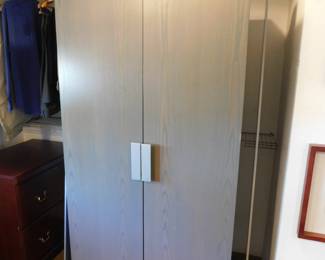 ANTOINE PROULX Armoire 