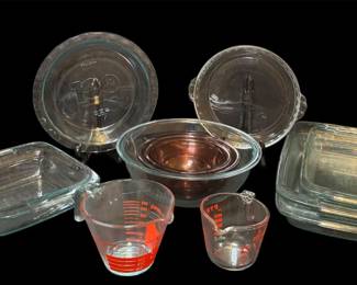 Collectible Pyrex... Dream Lot for the Serious Baker