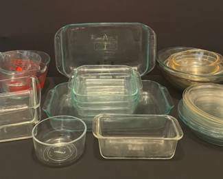 Pyrex Enthusiasts Great Bakeware Variety