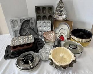 Vintage Baking Items 