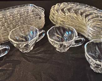 Shell Snack Plates and Cups