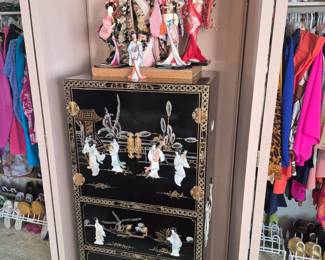 Beautifully detailed jewelry box