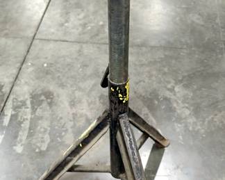 Sumner Adjustable Roller Head Pipe Stand 