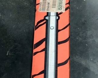 Tiger Brand Jack Post, Model J-S-100 
