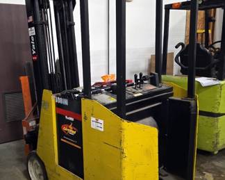 Yale Electric Forklift Model ESCO30HCN36SE083 