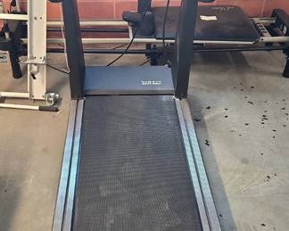 TRUE 550 S.O.F.T. Select Treadmill Fitness Exercise Machine 