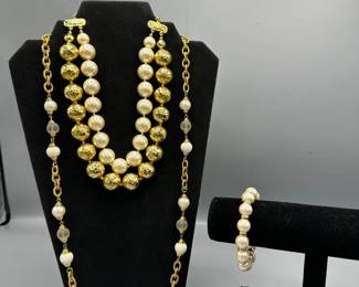 Gold Chain And Pearl Necklace Set