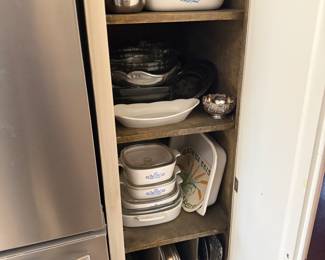 Green bowl is not available. 