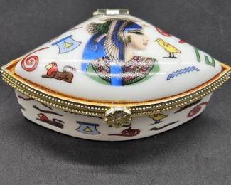 Vtg. Enameled Pill / Trinket Box, Egyptian Themed