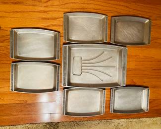 Magnalite - Rate Meat tray and serving plates