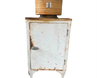 1930s GE Refrigerator