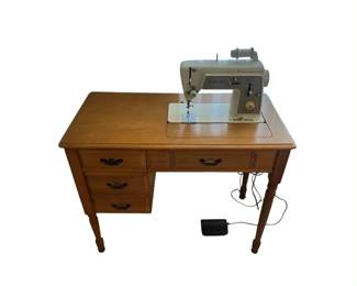 Singer Touch Sew wWooden Desk