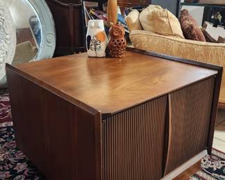 MCM LANE SIDE TABLE 