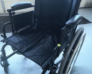 Invacare 9000 XDT wheelchair