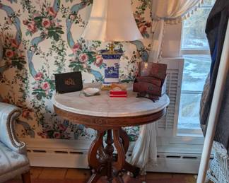 marble table, porcelain lamp, rug