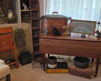 Antique drop leaf table