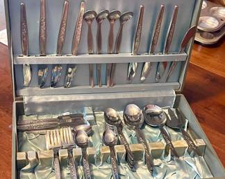 Oneida Flatware - Roseanne Pattern