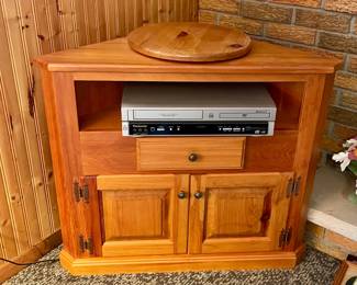 Corner TV Stand