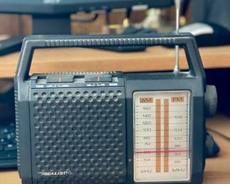 REALISTIC Portable Radio 