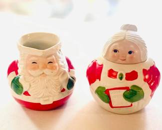 Santa Claus and Mrs. Claus Creamer & Sugar Set 