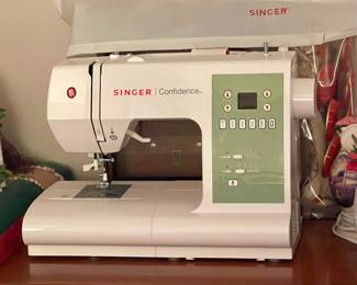 SINGER Sewing Machine 