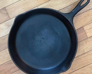 Wagner Cast-Iron Skillet 
