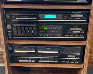 SANYO Audio System with Speakers