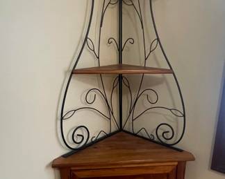 Corner Cabinet/Shelf 