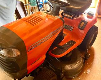 HUSQVARNA Riding Mower/Tractor 