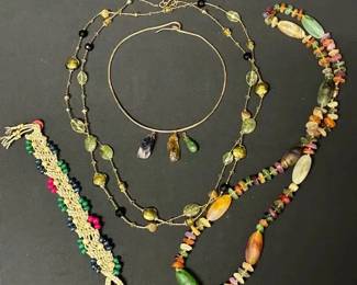 SH528Retro Jewelry Vibes