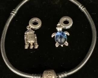 SH514VPandora, Moments Bracelet, R2D2  Sea Turtle Charms