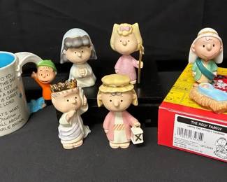 SH286Lennox Peanuts Nativity Characters  Holy Family Figurines