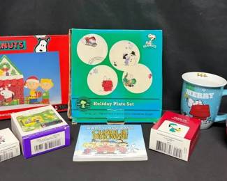 SH175Peanut Holiday Plate Set And More