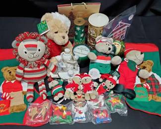 SH404Christmas Decor Mystery Lot