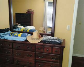 Dresser with mirror 