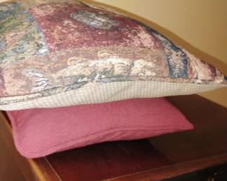Throw pillows 