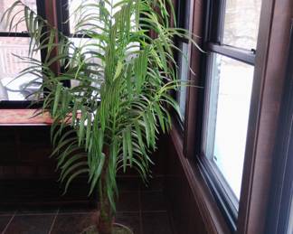 Artificial palm tree