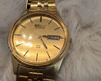 vintage Seiko SQ gold-tone men's quartz wristwatch 