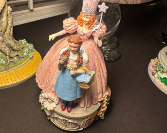 The Wizard of Oz Glenda, the good witch and Dorothy figurine