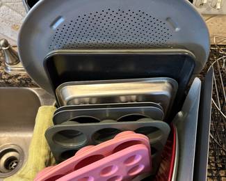 baking pans and cupcake / muffin tins