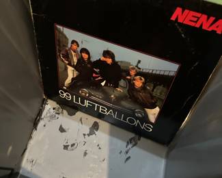 99 LuftBalloons record