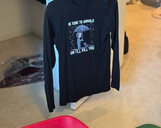 graphic tee shirt "Be Kind to Animals"