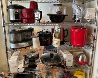 Various small kitchen appliances (crock pots, colander, handheld mixer, and so much more)!