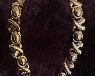 vintage Anne Klein gold-tone "XOXO" link necklace