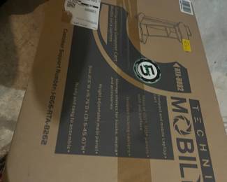 Techni Mobili S-8002 compact and mobile laptop cart