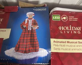 Large motion activated Mrs. Claus