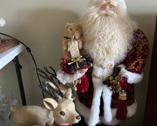 Karen Didion Santa Claus figurine