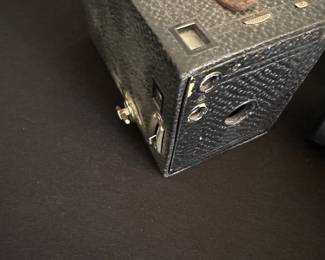 antique Eastman Kodak Brownie No. 2 Model B box camera