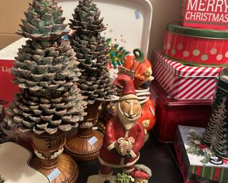  variety of Christmas-themed collectibles